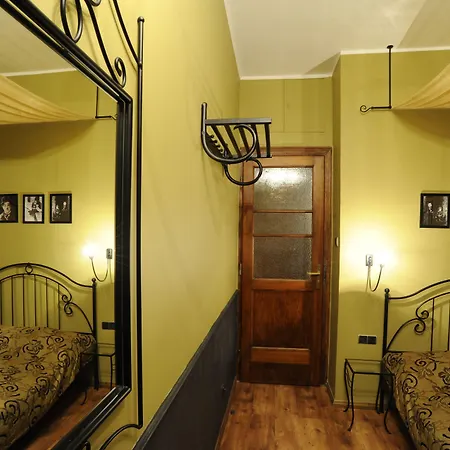 Hostel Deco-2